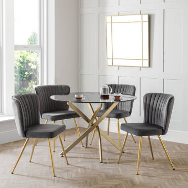 Hussey dining set with 4 outlet chairs